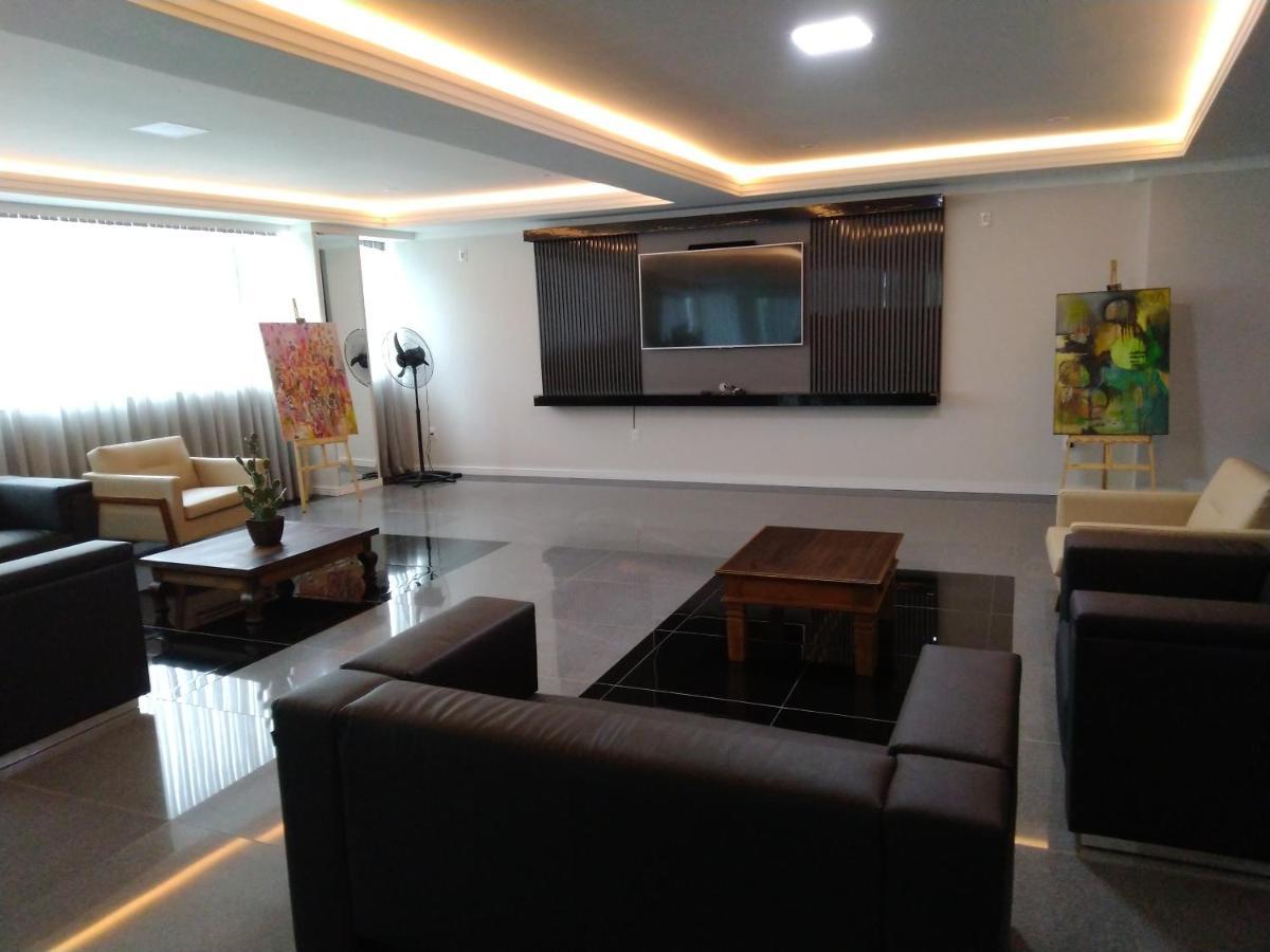 Apartamento Ed. Internacional Resid *